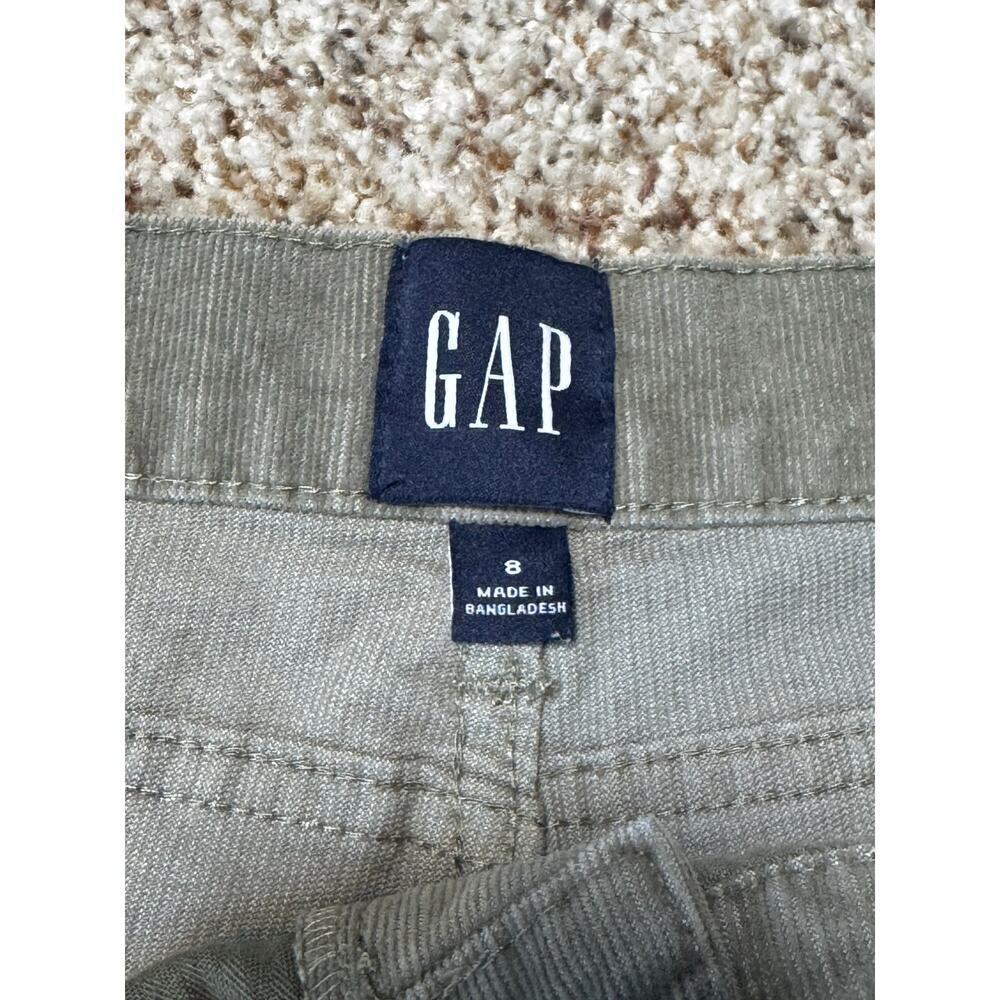 GAP Women's Corduroy shorts, size women's 8; Olive Green - Picture 3 of 6
